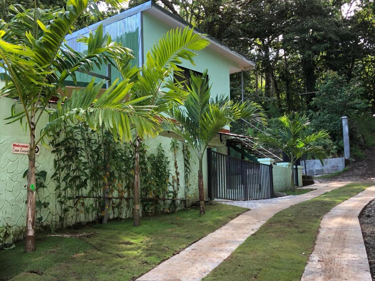 Casa Encantada Offers You Two-Bedroom House, 1 Tiny Apartment & 3 Double Rooms 마누엘안토니오 외부 사진